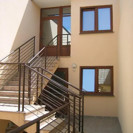 Alto Mare Apartment *